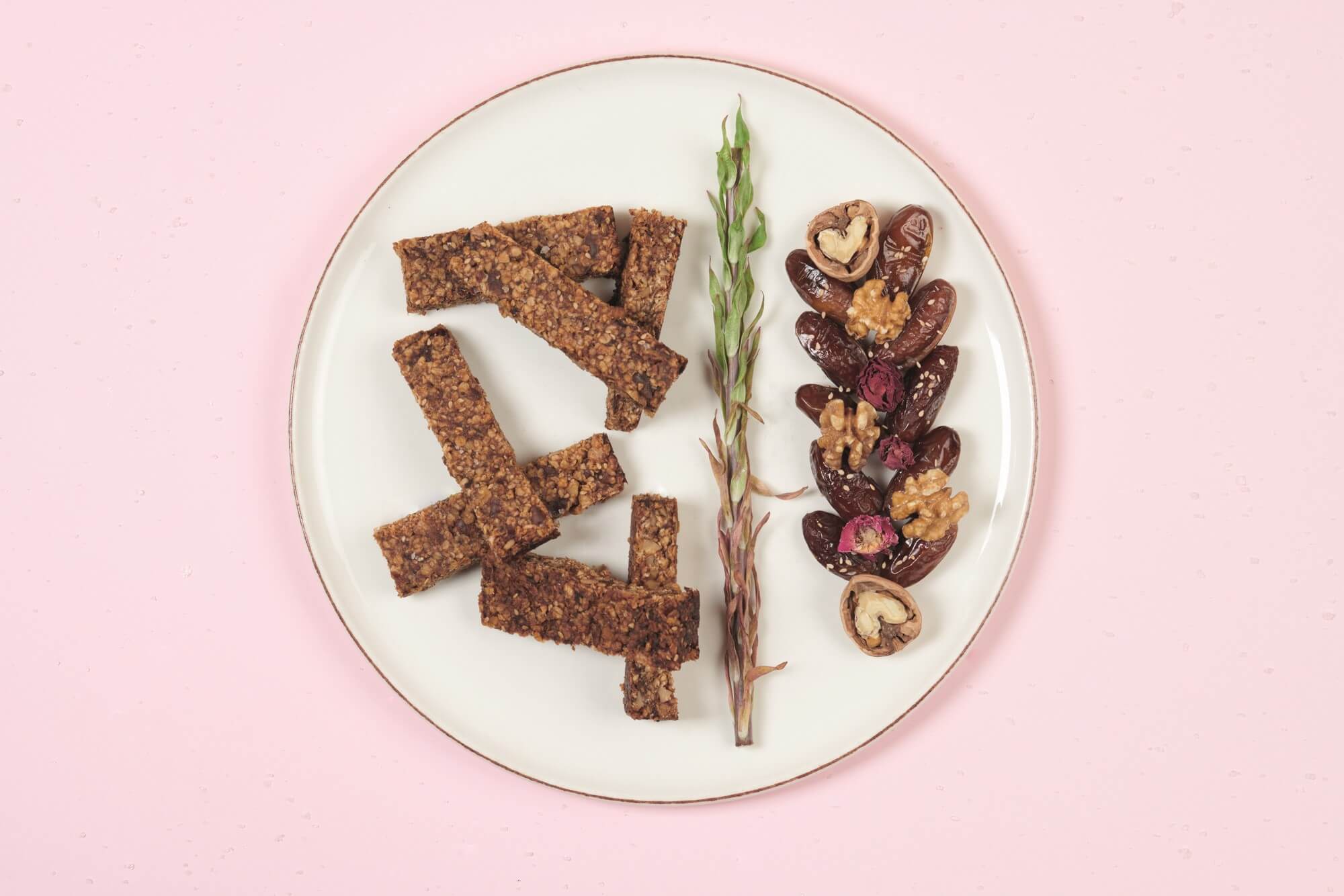 Walnut & Date Oat Bars Served